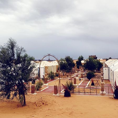 Hotel Tafouyte Luxury Camp Merzouga Exterior foto
