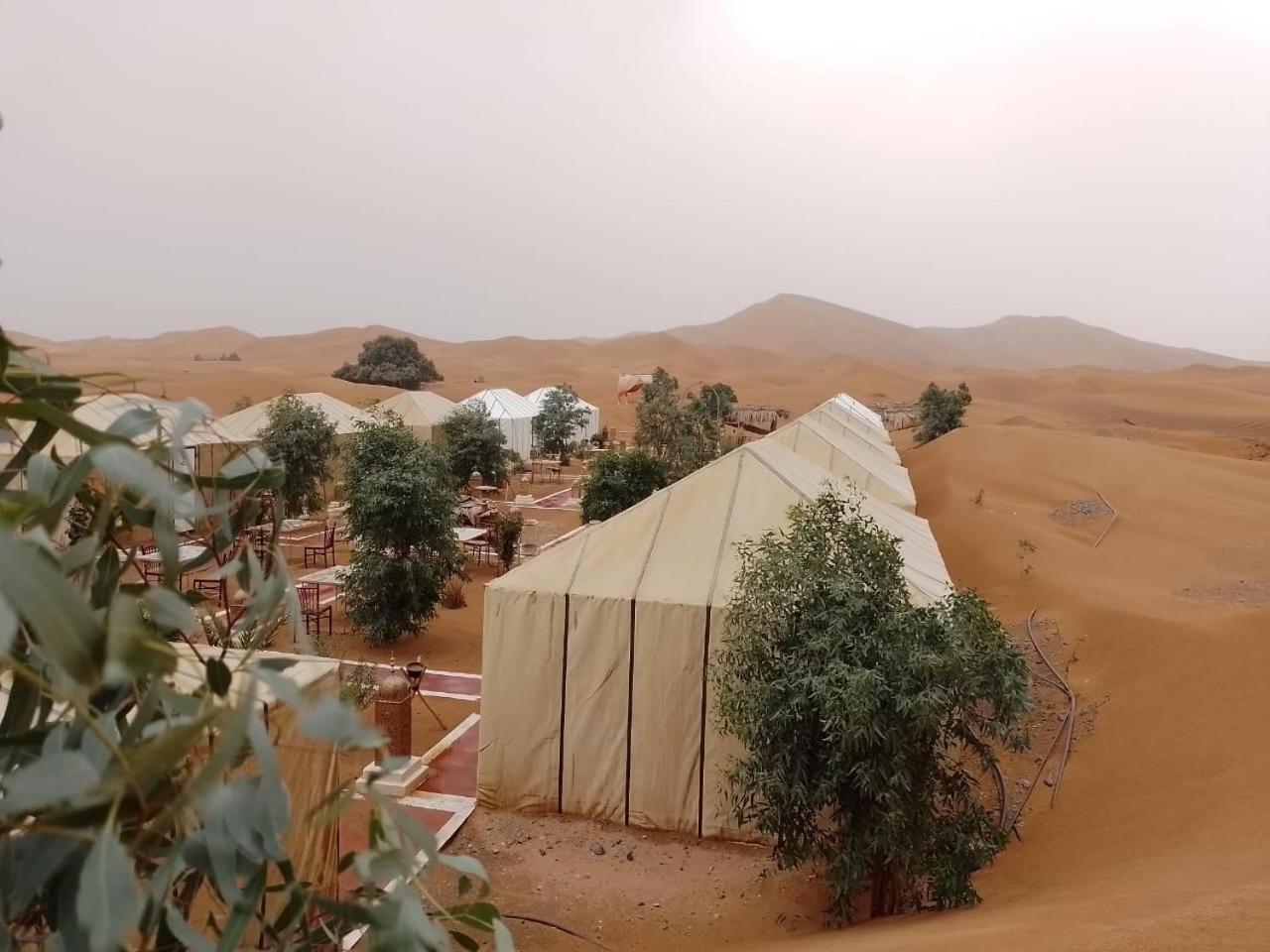 Hotel Tafouyte Luxury Camp Merzouga Habitación foto